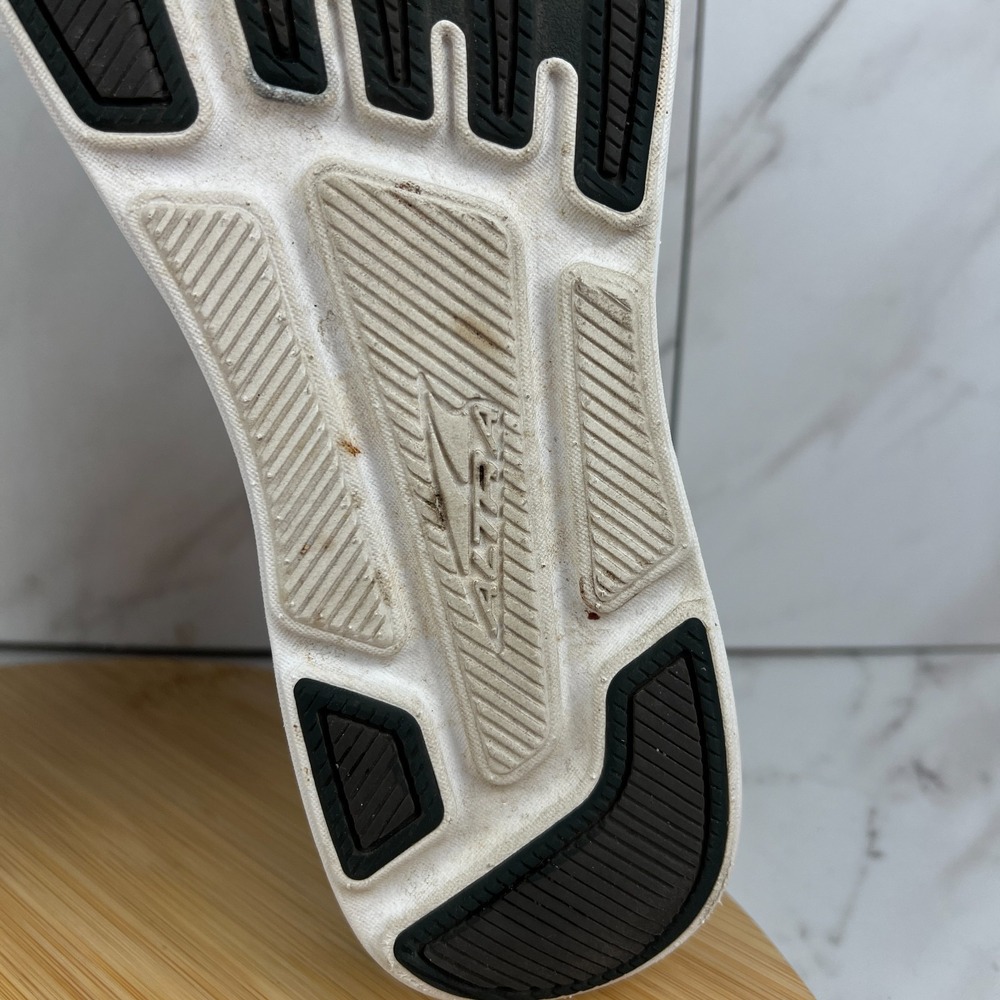 Altra Escalante 4 Womens Size 11 Black White Running Sneakers AL0A85NF000 - Picture 10 of 12